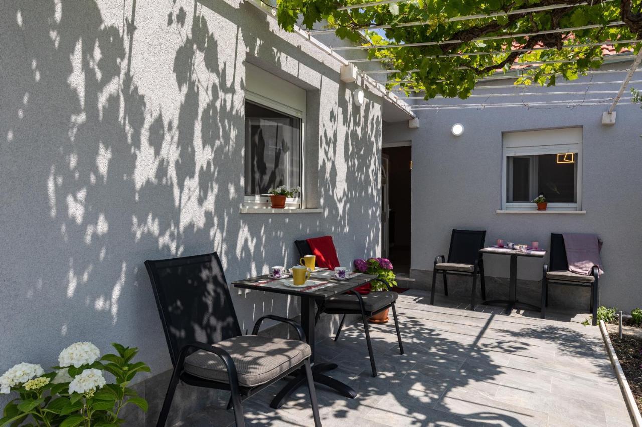Apartments Roza Mlini Exterior foto